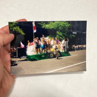 Ramoran, Edwin - Photographs (33) of an early 2000s (2001?) Gay Pride Parade in New York City